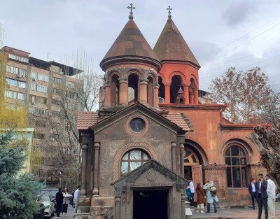 Церковь Сурб Зоравор Аствацацин в Ереване