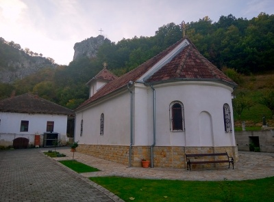 Монастырь Вратна
