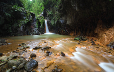 Водопад Cascata das Lombadas Азорские о. (Сан-Мигель)