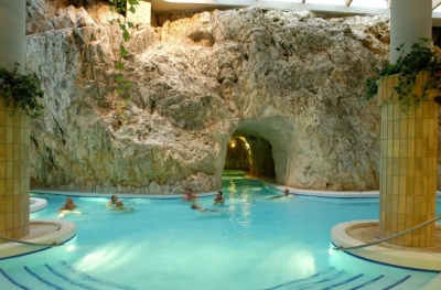 Пещерные купальни в Мишкольц-Тополце
