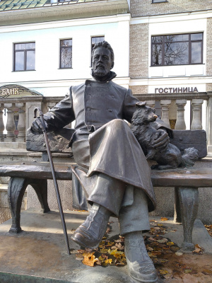 Памятник писателю А.П. Чехову в Звенигороде