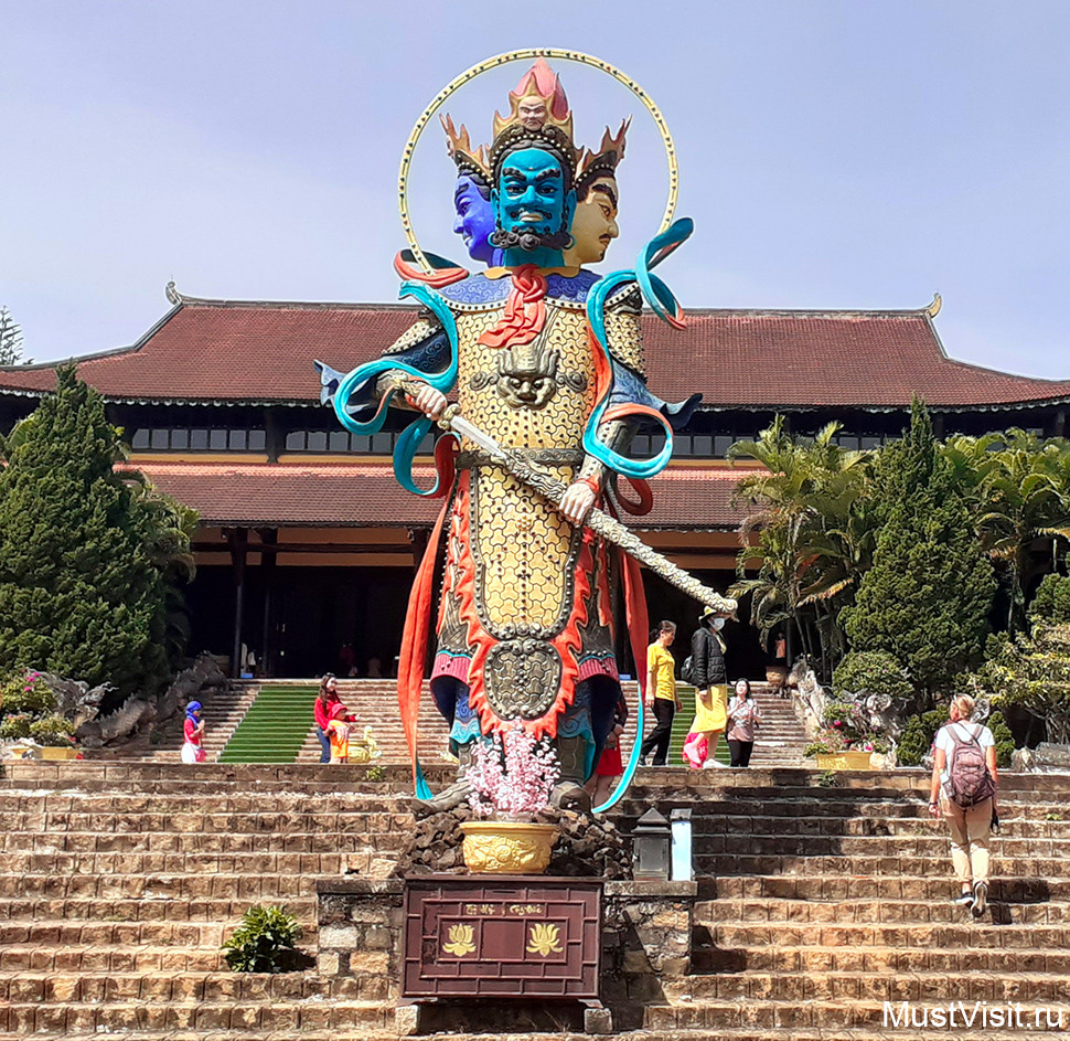 Пагода Линь Ан в Далате