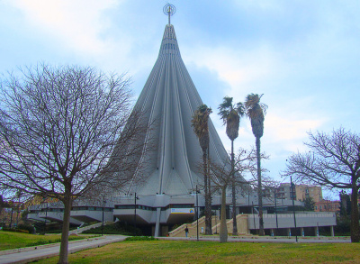 Церковь Плачущей Мадонны в Сиракузах