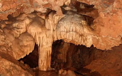 Пещера Мегара
