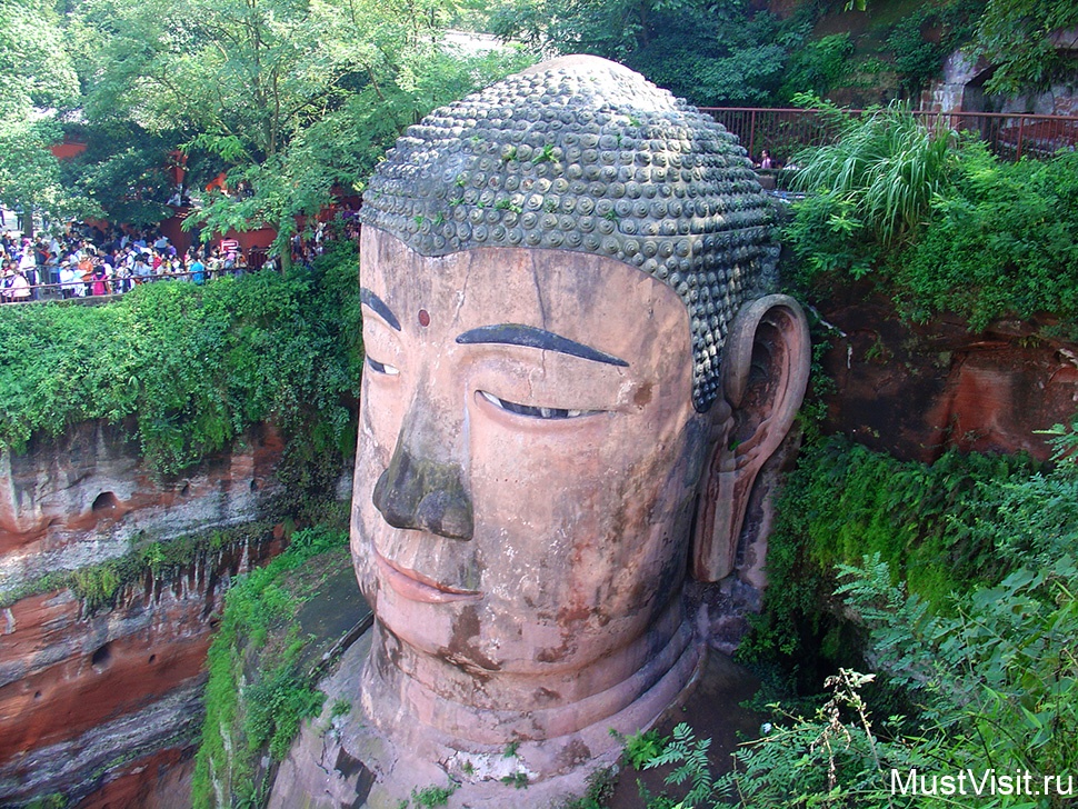 Статуя Будды в Лэшане 