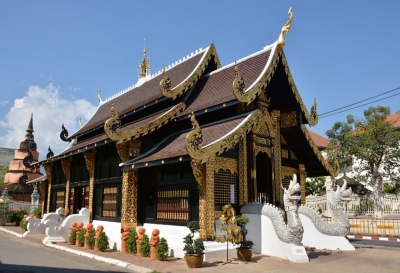 Храм Интахин Садуе Муанг в Чианг мае