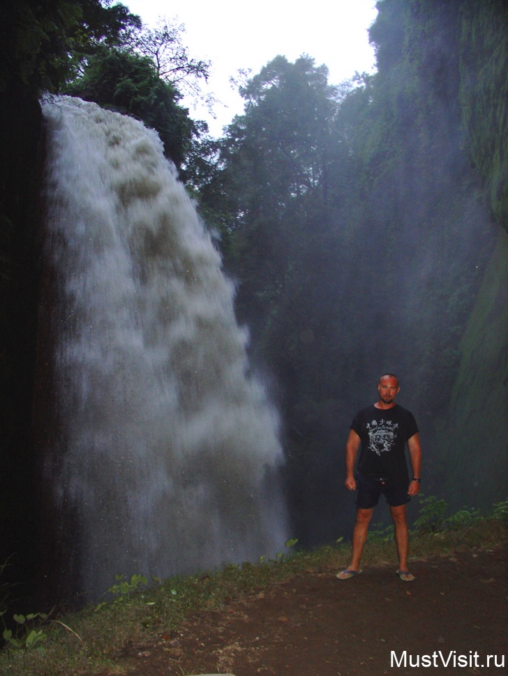 Водопад Блаван (рядом с вулканом Иджен)