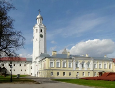 Часовая башня – часозвоня в Великом Новгороде