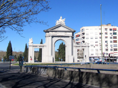 "Ворота Сан-Винсенте"в Мадриде
