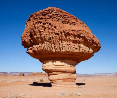 Mushroom Rock в Abu Rakah