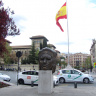 Памятник Гонсало Фернандес де Кордова - герою Реконкисты по прозвищу Великий капитан.