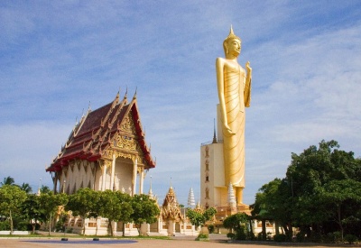 Статуя Будды в Рой-Эт