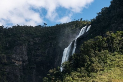 Водопад Sakaleona Falls