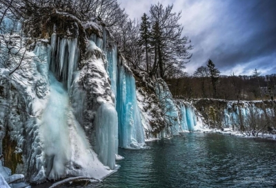 Замерзшие водопады Ридо (Rideau) в Оттаве