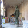 Скульптура Марии Магдалины перед собором
