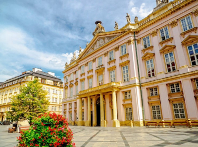 Дворец Приматов (Архиепископский дворец) в Братиславе