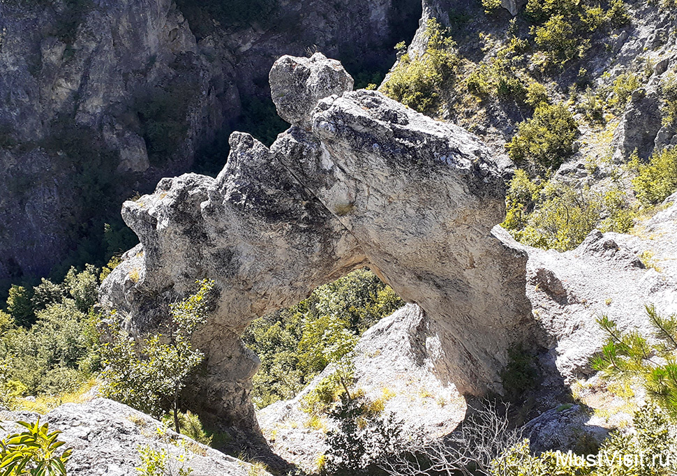 Kotkata - The Cat Rock Formation