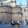 Кафедральный собор в Севилье. Справа - врата Прощения, самые старые из сохранившихся.