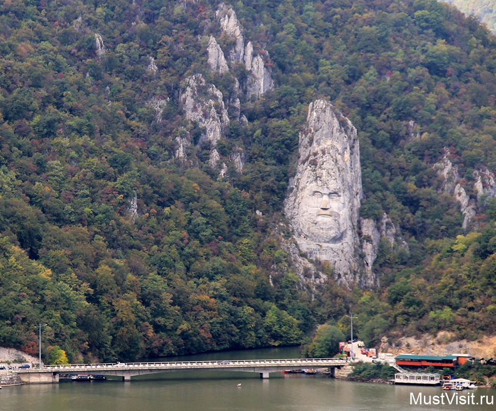 Статуя Децебала (Дечебела) на реке Дунай