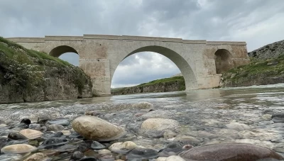 Мост Tarihi k?z?lin koprusu