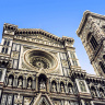 Собор Санта-Мария-Дель-Фьоре во Флоренции, декор, окно Роза справа - колокольня Джотто.