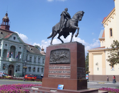 Памятник королю Петру I Карагеоргиевичу в Нови-Сад