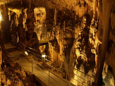 Пещера Бисеружка