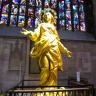 Миланский собор Дуомо, статуя Святой Мадонны. Копия Мадонны, установленной на самом высоком шпиле собора.