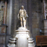 Миланский собор Дуомо, статуя Св. Апостола Варфоломея 