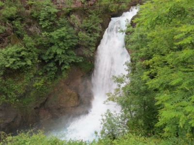 Водопад Белый Дрин