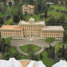 Апостольский дворец - официальная резиденция Папы в Ватикане