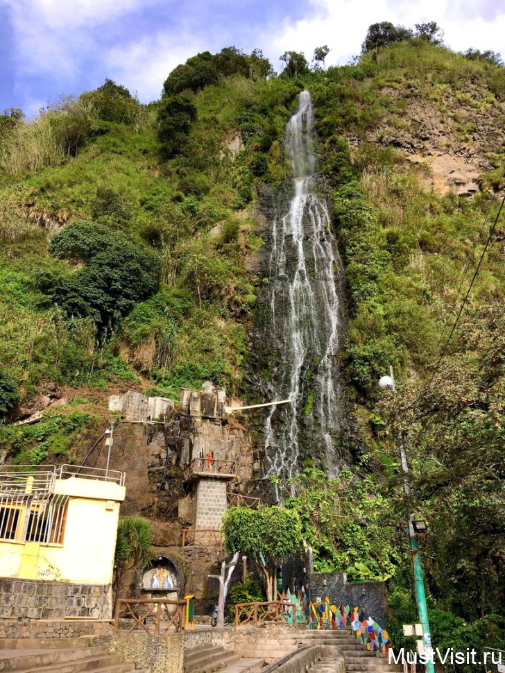 Водопад la Virgen в Баньосе