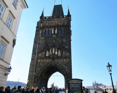 Староместская башня у Карлова моста в Праге
