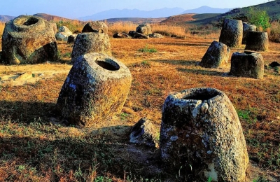 Гигантские каменные кувшины равнины Банок