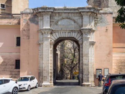 Ворота Porta Cristina в Кальяри