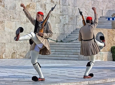 Смена караула в Афинах