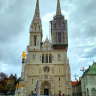 Соборная площадь, кафедральный собор фонтан с колонной Девы Марии.