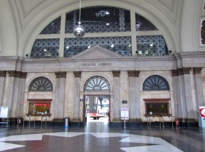 Французский вокзал в Барселоне