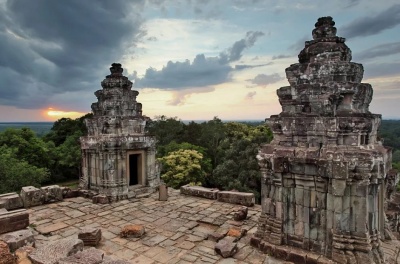 Храм Пхном Бакенг в Ангкоре
