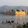 Дворец Джал Махал на озере Ман Сагар