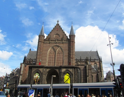 Ньиве Керк (Новая церковь) в Амстердаме