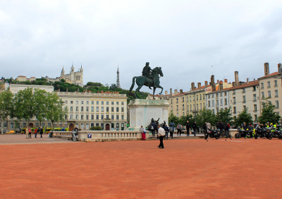 Площадь Белькур в Лионе