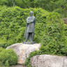 Курортный парк Железноводска, памятник русскому поэту М. Ю. Лермонтов в Лермонтовском сквере.