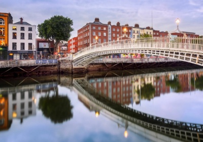 Ha'penny Bridge – пешеходный мост в Дублине