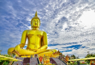 Статуя Будды в Ангтхонге  — статуя Будды Шакьямуни (Wat Muang)
