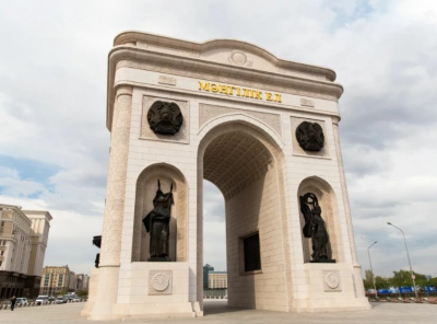 Триумфальная арка «Мангилик Ел» в Астане