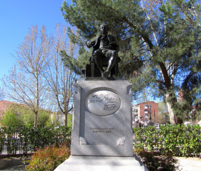 Памятник художнику Франсиско Гойе