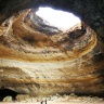 Пещера Алгарве-де-Бенагил