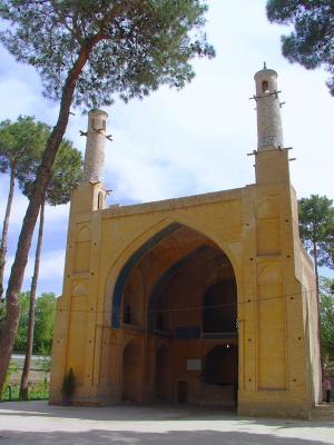 Гробница Аль Абдуллы (качающиеся минареты) в Исфахане